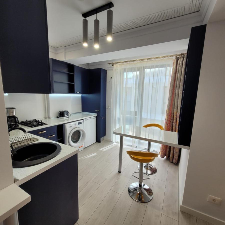 Studio 10 - Catedral Residence Bucharest - Free Parking Bagian luar foto