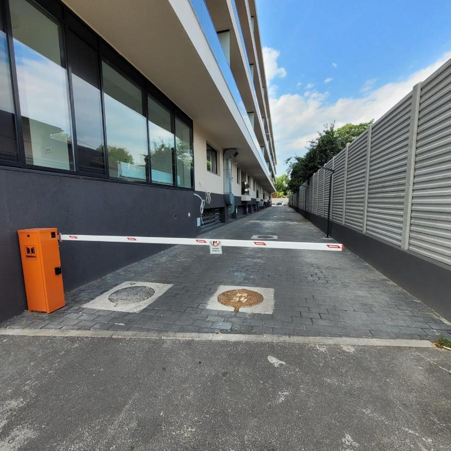 Studio 10 - Catedral Residence Bucharest - Free Parking Bagian luar foto