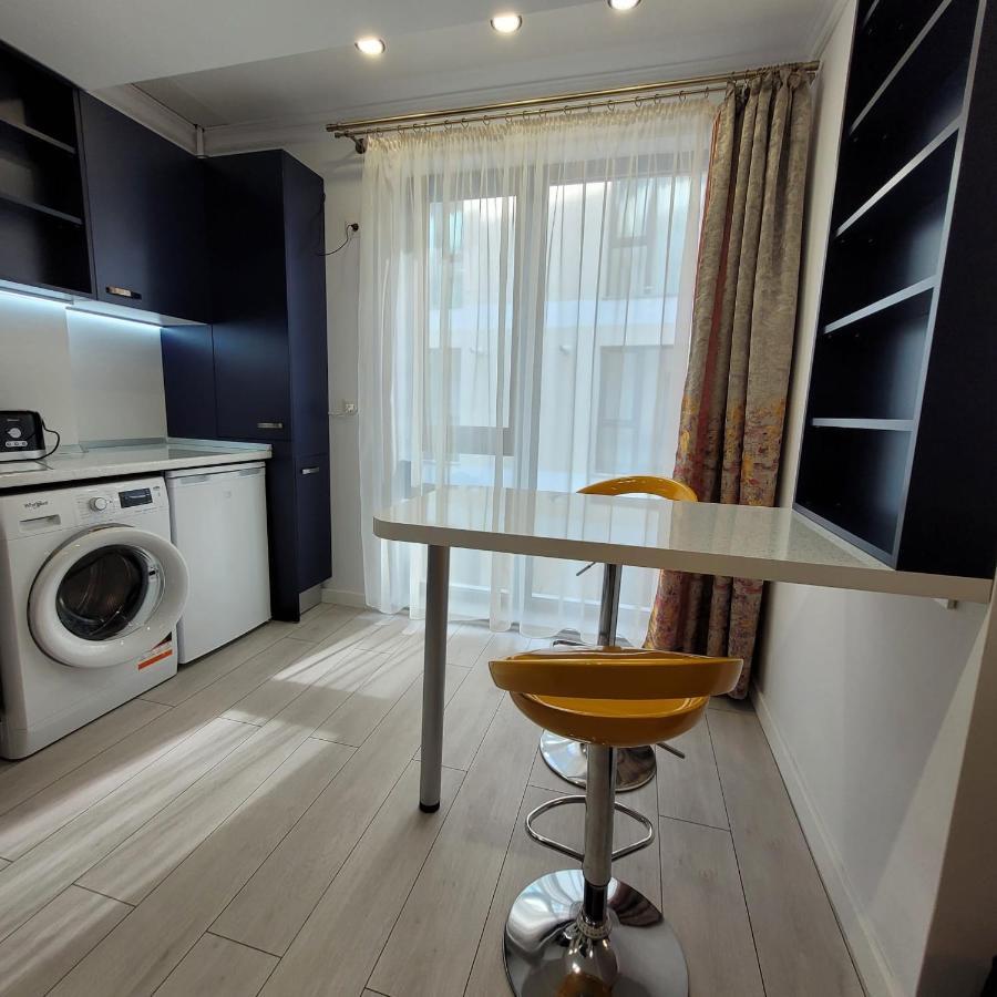 Studio 10 - Catedral Residence Bucharest - Free Parking Bagian luar foto