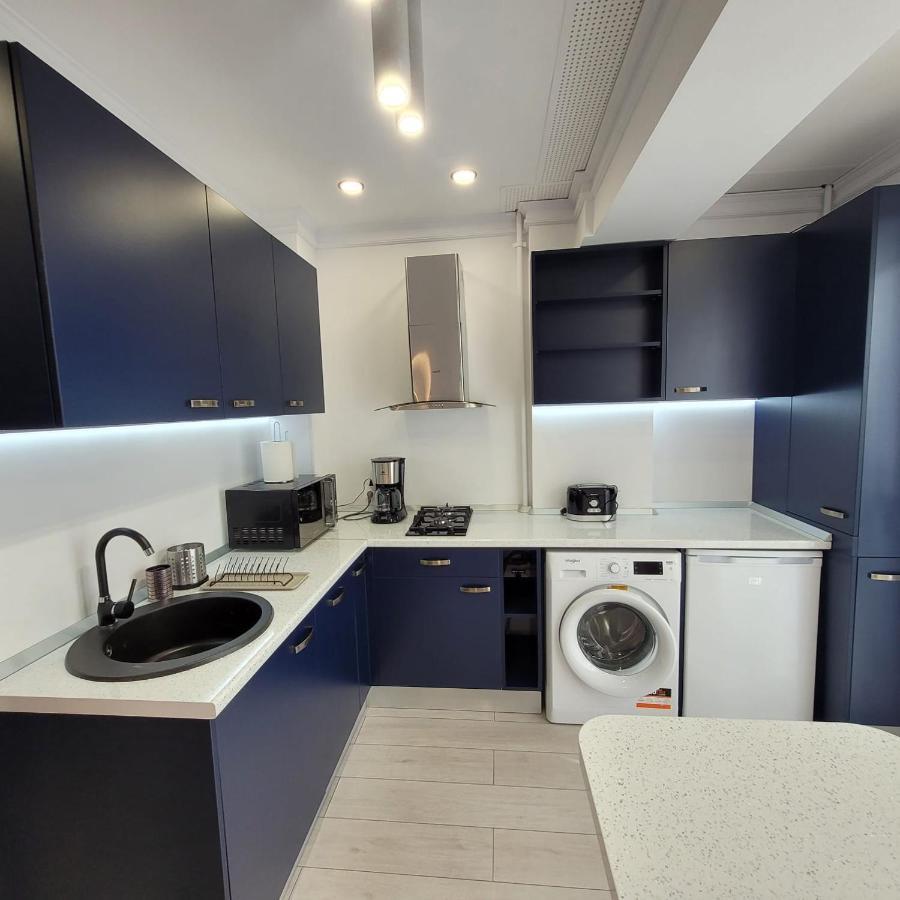 Studio 10 - Catedral Residence Bucharest - Free Parking Bagian luar foto
