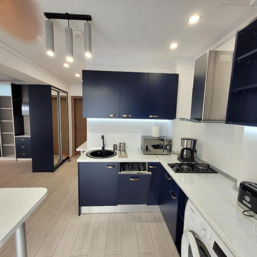 Studio 10 - Catedral Residence Bucharest - Free Parking Bagian luar foto