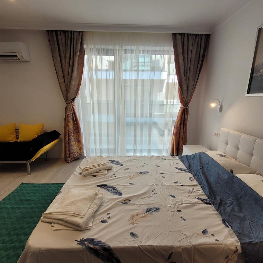Studio 10 - Catedral Residence Bucharest - Free Parking Bagian luar foto
